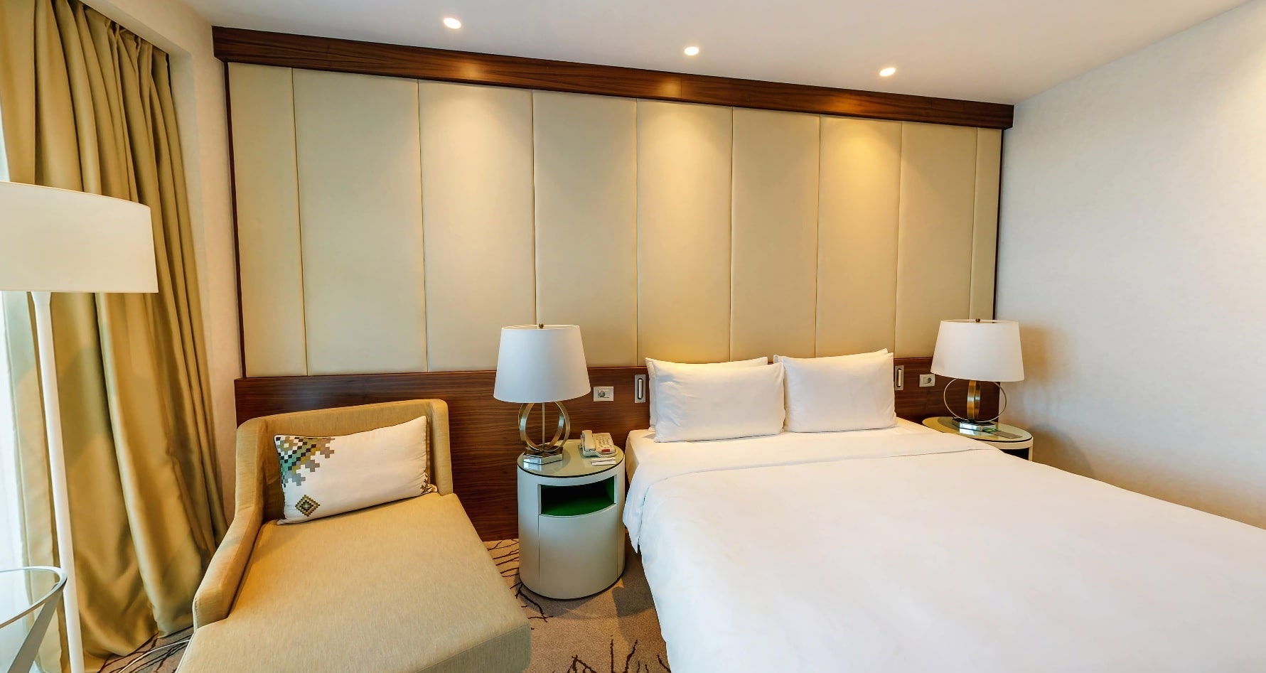 Effortless Elegance: Small Bedroom Interior Design with Bedroom Cupboard Brilliance